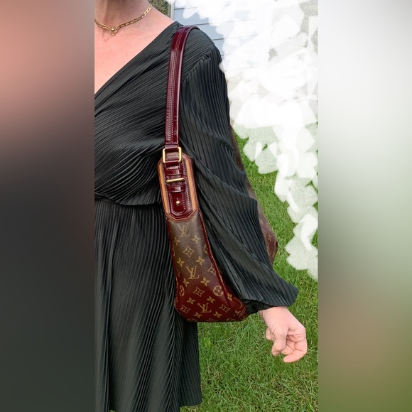 SOLD $1350 - Picture 6 of 16